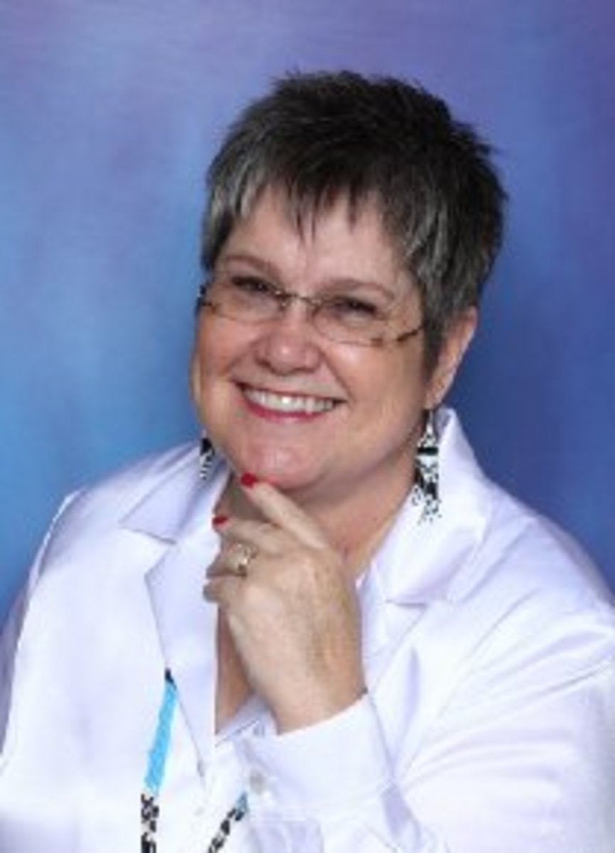 Sara Sue Hoklotubbe